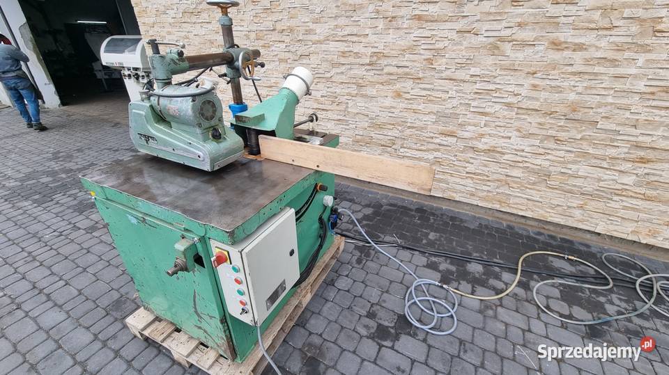 Frezarka dolnowrzecionowa Karsin