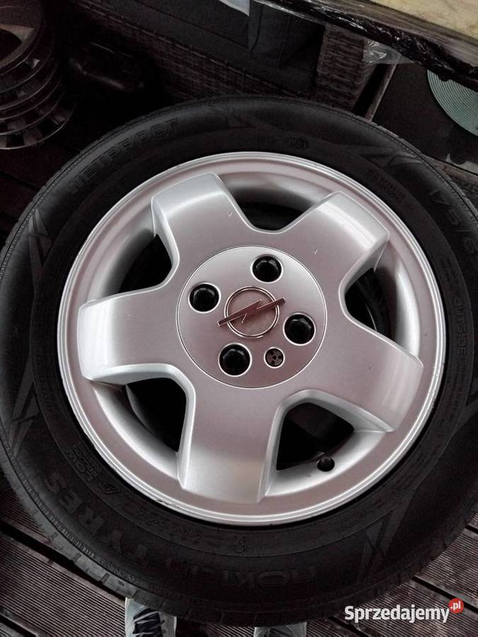 Ładne felgi aluminiowe do opla Siepraw
