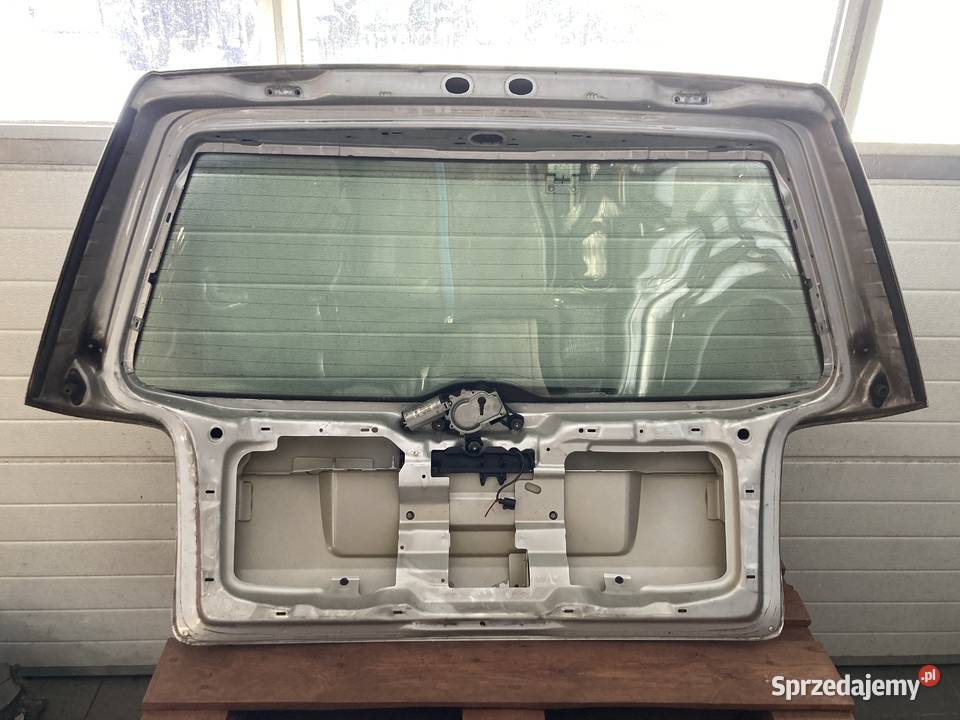 Tylna klapa VW Passat B5 FL 2003 r srebrna LA7W Koźmin Wielkopolski