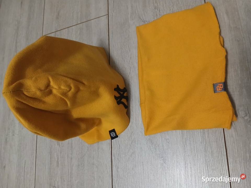 Komplet czapka z kominem