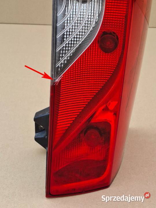 MERCEDES SPRINTER W907 W910 LAMPA PRAWY TYŁ Bieleń