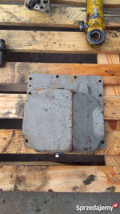 Pokrywa skrzyni biegów widlak RAK Chełmica Duża