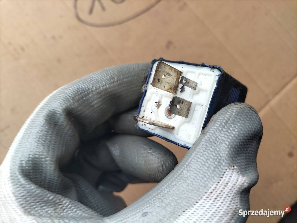 PRZEKAŹNIK AUDI 8A0951253 202 Kamień-Kolonia