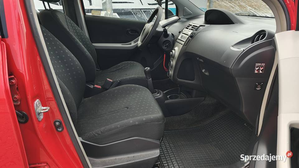 Toyota Yaris 2 10 Benzyna Salon Klimatyzacja Rokietnica sprzedam