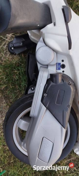 Skuterek elektryczny dziecka Piaggio