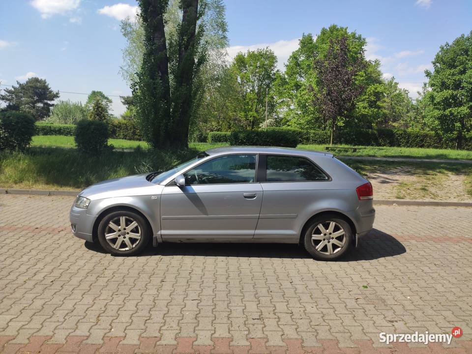 Audi A3 8P 16 MPI 102 Jasne wnętrze Dąbrowa Górnicza