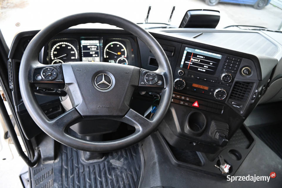 Chlodnia Mercedes Antos 1840 Eur 6 sypialna 2200