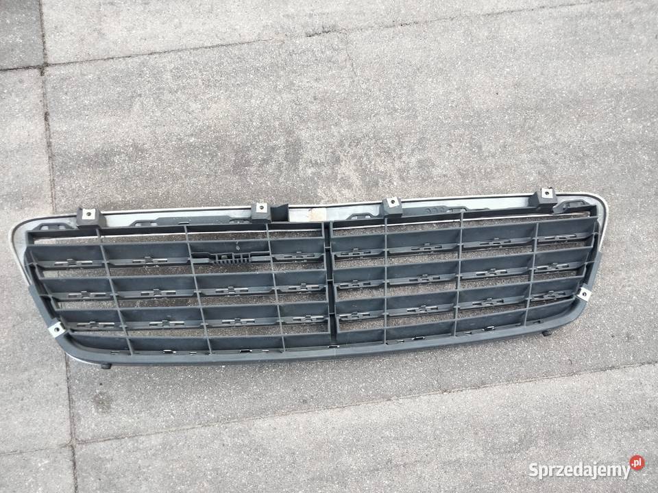 Grill atrapa chlodnicy MERCEDES W203 cklasa 00 osobowe Atrapy Dęblin