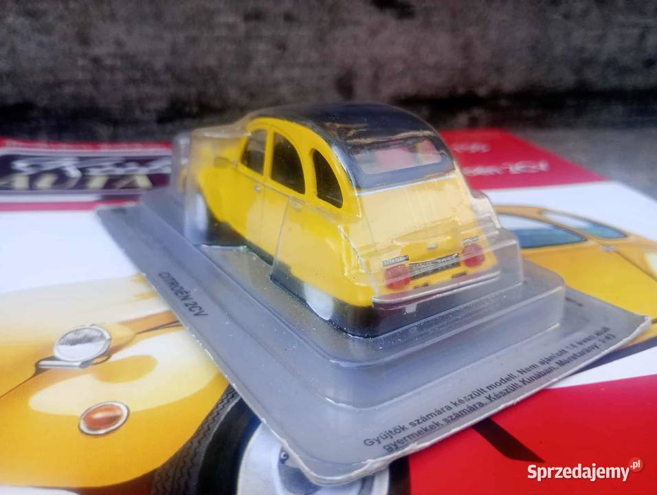 CITROEN 2CV kolekcja kultowe auta PRL 143 model Warszawa