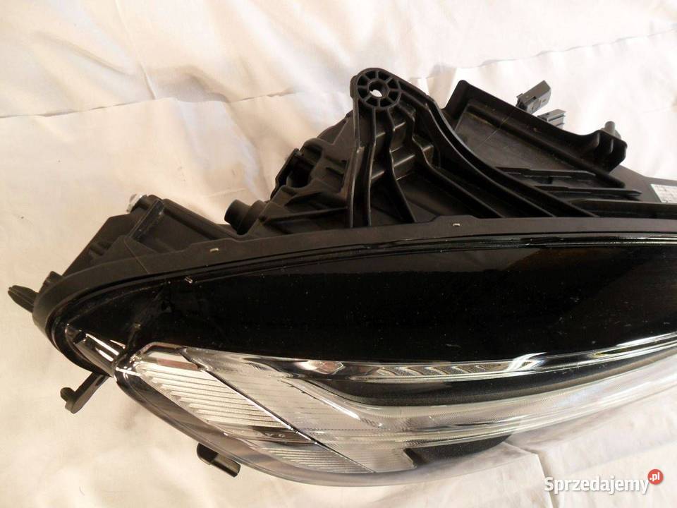 Reflektor Przód strona prawa Volvo V60 B01720206 osobowe Lampy przednie wielkopolskie Nowy Tomyśl