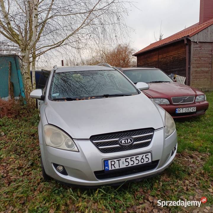 Zestaw dwoch aut na chodzie brak pt adekwatna klimatyzacja Sandomierz