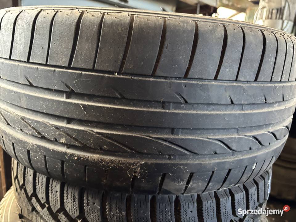 Bridgestone Potenza 23540r19 lato 4mm Samochodowe