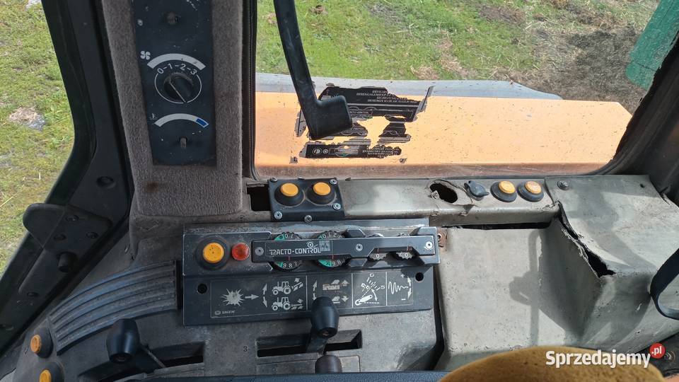 Ciągnik Renault Renault