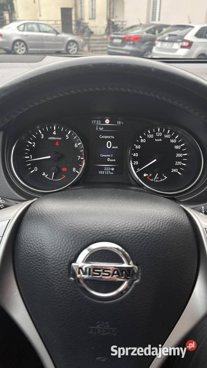 Nissan Qashqai 12 DIGT Tekna 2014 Panorama 360 klimatyzacja Piotrków Trybunalski