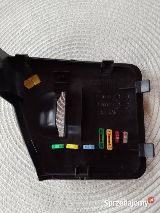 Zaślepka z bezpiecznikami Peugeot 807 Nowe