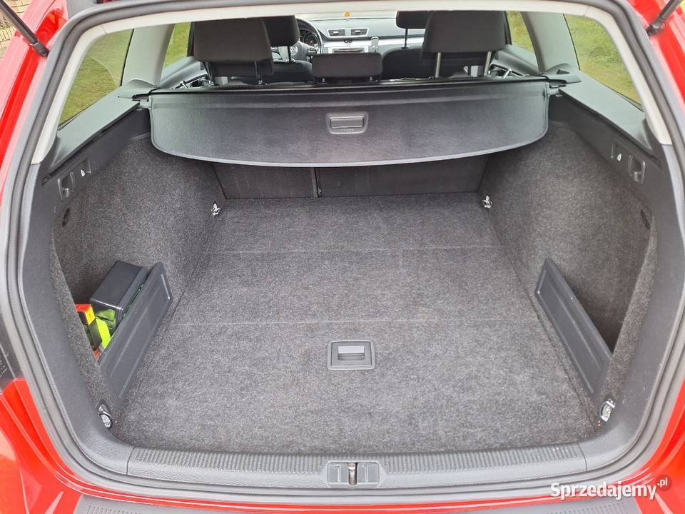 VOLKSWAGEN PASSAT B7 16 TDI KOMBI 2011 R przyciemniane szyby Passat lubelskie