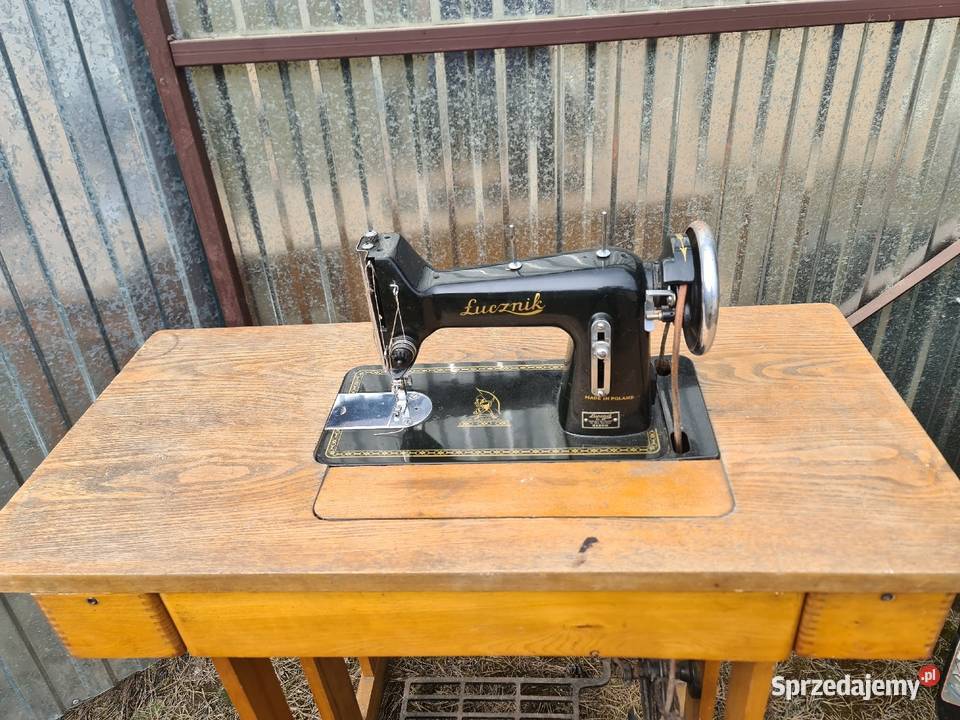 Stara maszyna do szycia Łucznik Choroń