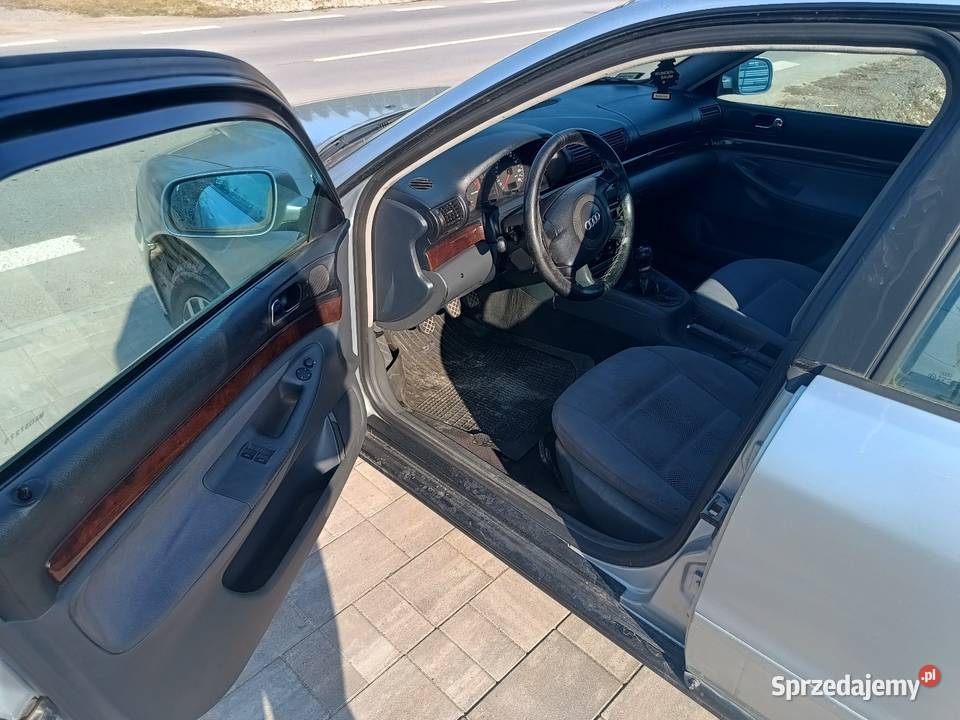 Audi A4 B5 19 TDI bezawaryjny prosty idealny na A4 Zamość sprzedam