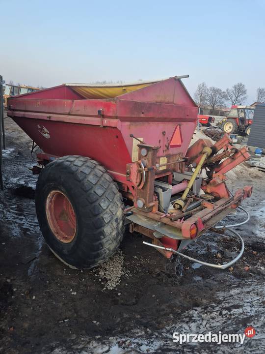 Rozsiewacz do nawozu Bredal 4 tony Nowa Karczma