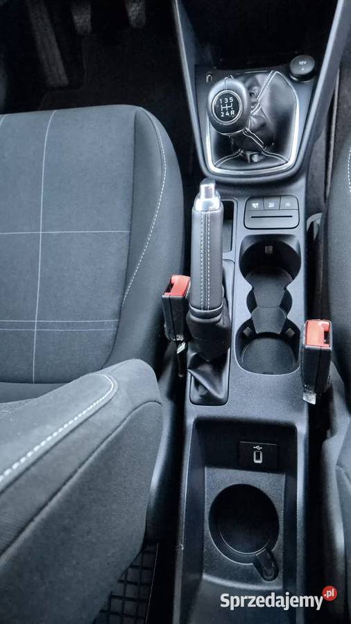 FORD FIESTA MK8 11 BENZYNA 2020 49 SERWIS BOGATE elektrochrom. lusterka boczne sprzedam