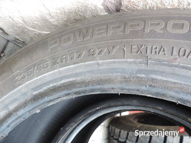 Opony 23545R17 235 45 17 Nokian Samochodowe podkarpackie Przeworsk sprzedam