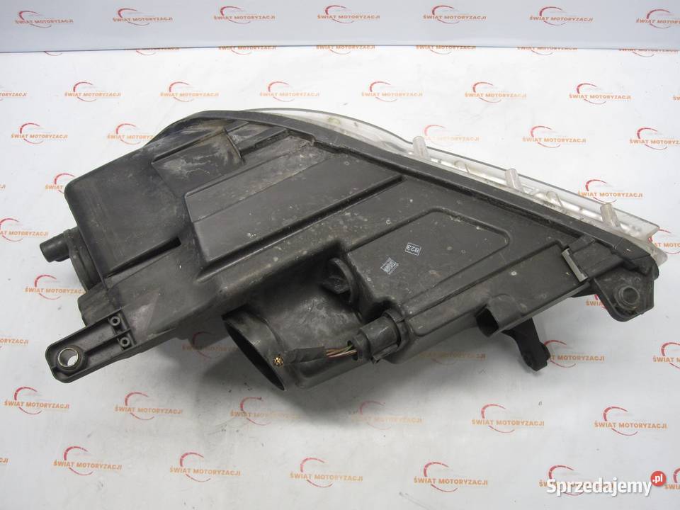 VOLKSWAGEN TIGUAN I 10r lampa prawa przód ANGLIK świętokrzyskie Kielce