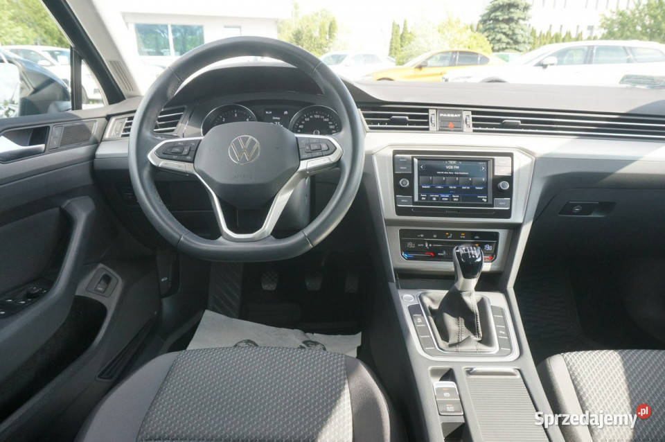 Volkswagen Passat 20 TDI150 Evo Essence Salon Poznań