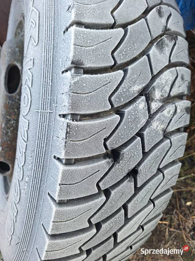 Sprzedam Opone Ciężarową Opony rolnicze Lewin Brzeski sprzedam
