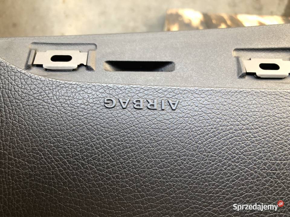 Oryginalna konsola W204 Lift 2012 Komplet Rok produkcji 2012 podkarpackie Łańcut sprzedam