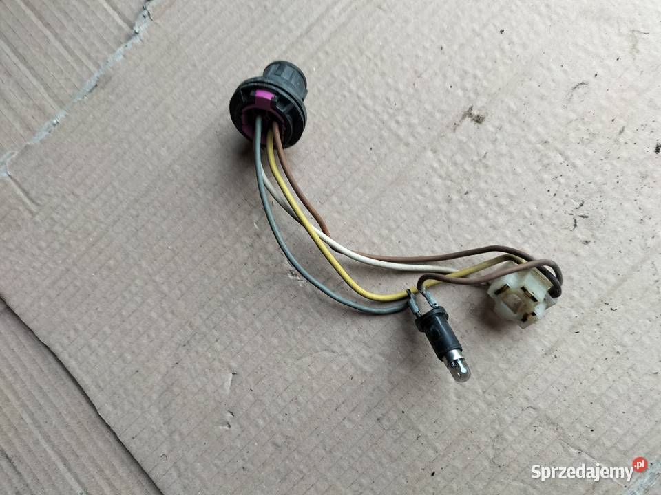 AUDI 80B4 80 B4 WTYCZKA KOSTKA WIĄZKA LAMPY sprzedam