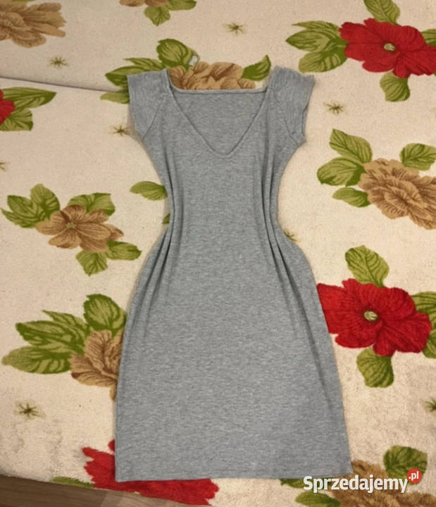 Szara swobodna mini sukienka na wiosnę lato Łódź