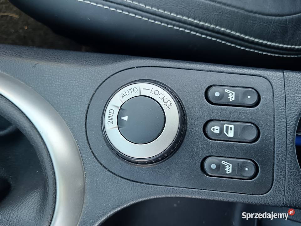 Nissan Qashqai 4x4 skóra panorama bordo metalic poduszka powietrzna