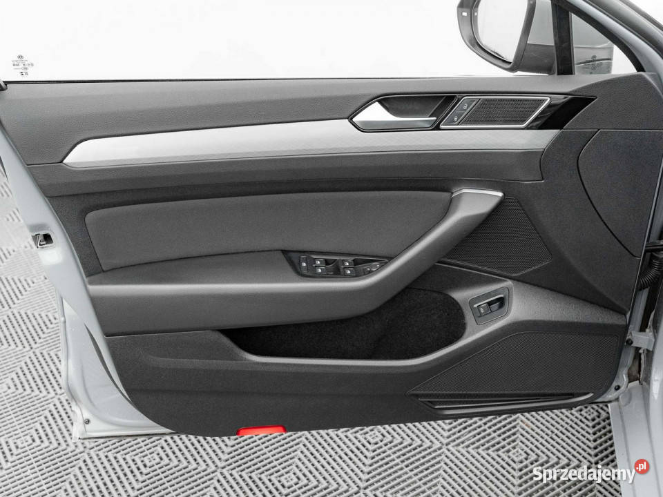 Volkswagen Passat WD8901R20 TDI Business DSG światła do jazdy dziennej Gdańsk