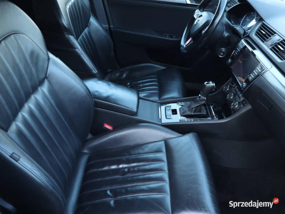 Skoda Superb 16 TDI światła do jazdy dziennej śląskie