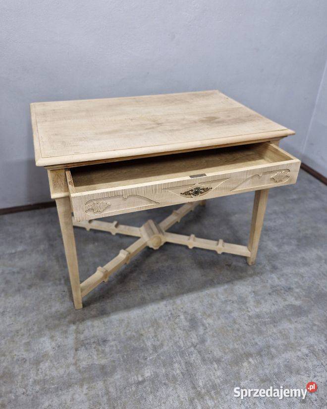 Stół z krzesłami antyk z duszą i historią Marki