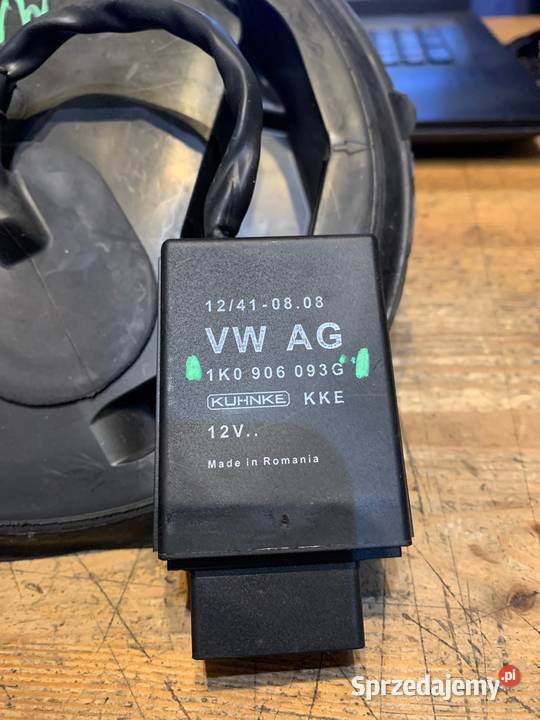Moduł sterownik pompy paliwa VW 1K0906093G