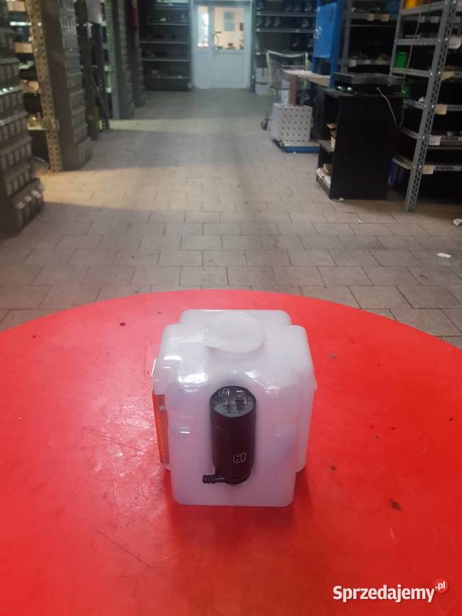 Zbiornik spryskiwacza z pompką MTZ PRONAR