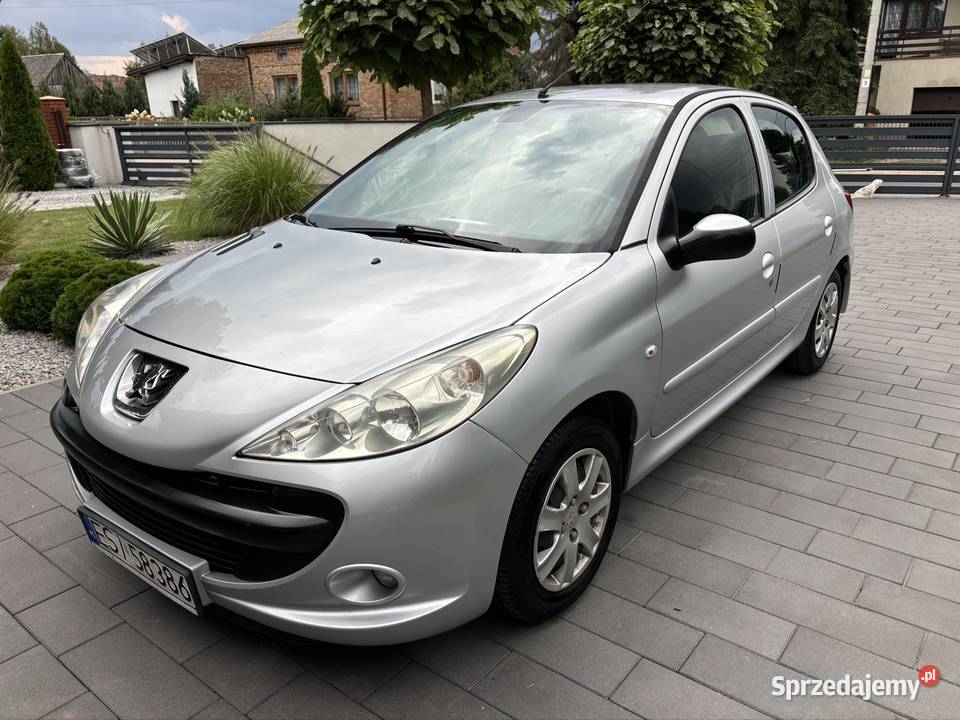 Peugeot 206 2011r 14 benzyna 148999km sprzedam