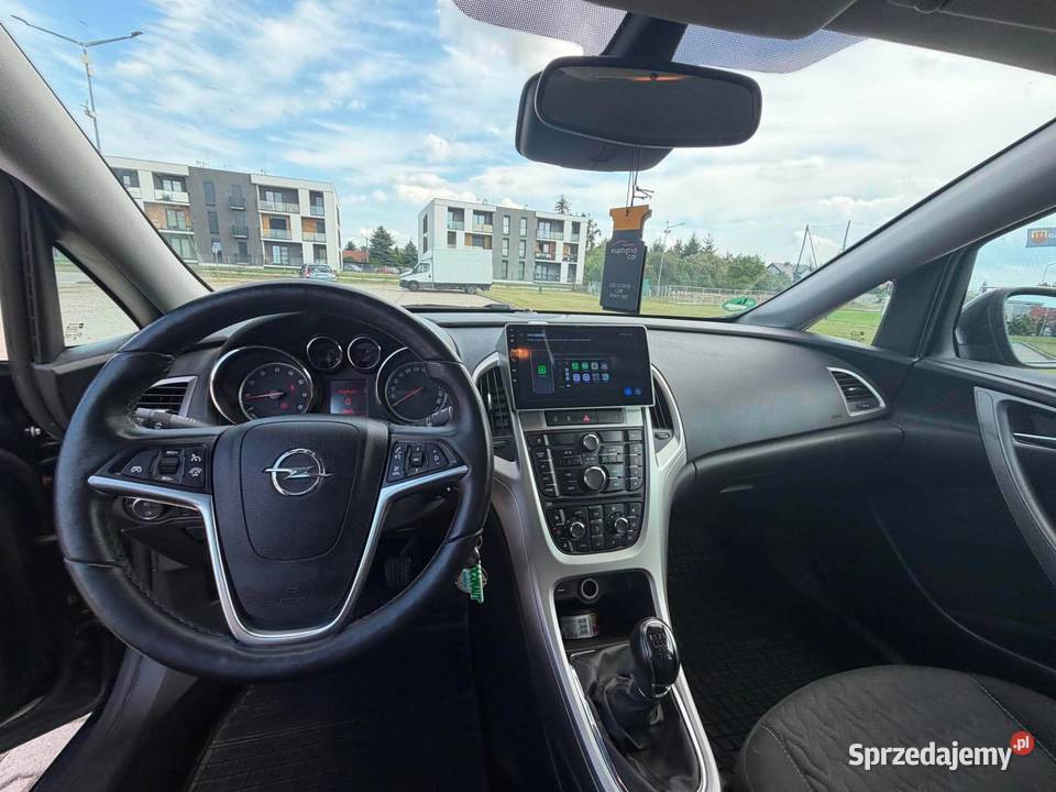 Opel Astra 14 T Active 2013 140KM wielkopolskie