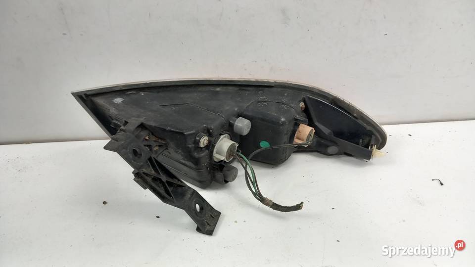 HONDA CIVIC VIII UFO HB LAMPA TYŁ PRAWA Zbierkowo