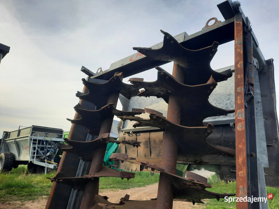 Rozrzutnik obornika przyczepa samowyładowcza podlaskie Baliki sprzedam