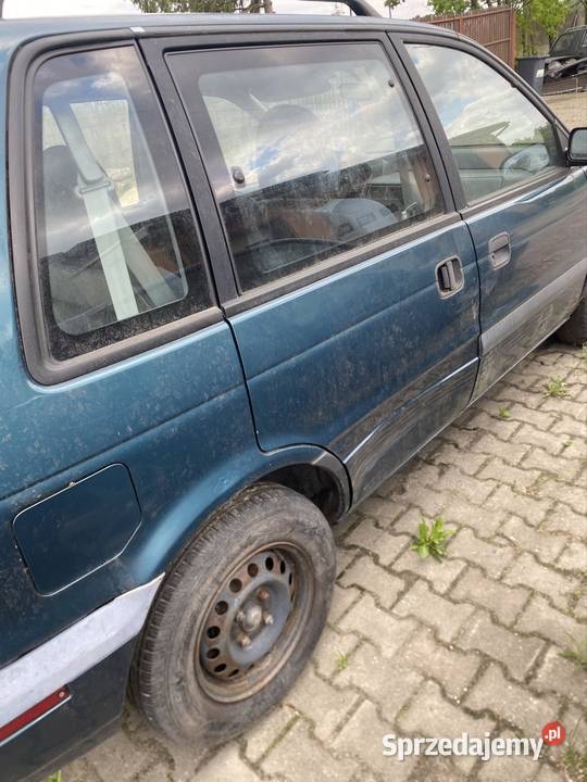 Mitsubishi Space Runner 18 GLXi na części SILNIK Szydłów