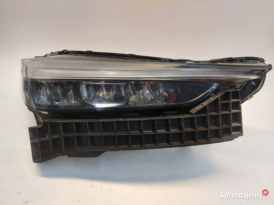 Honda HRV III eHEV 2022r LAMPA PRAWY PRZÓD RHD osobowe sprzedam