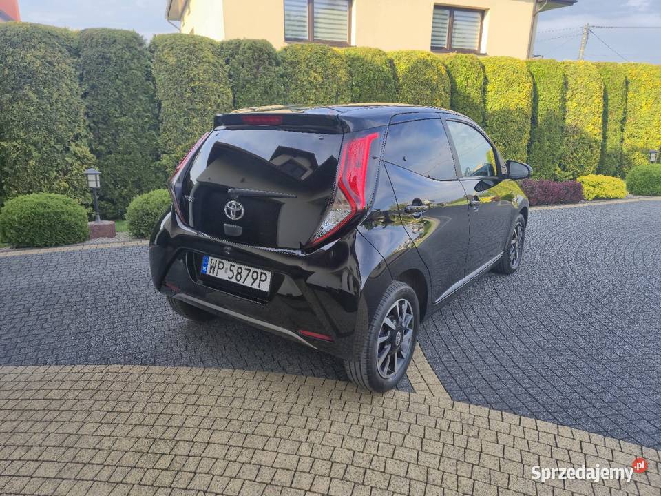 Aygo BLAC EDITION Salon Polska 2021 Kamera Radar