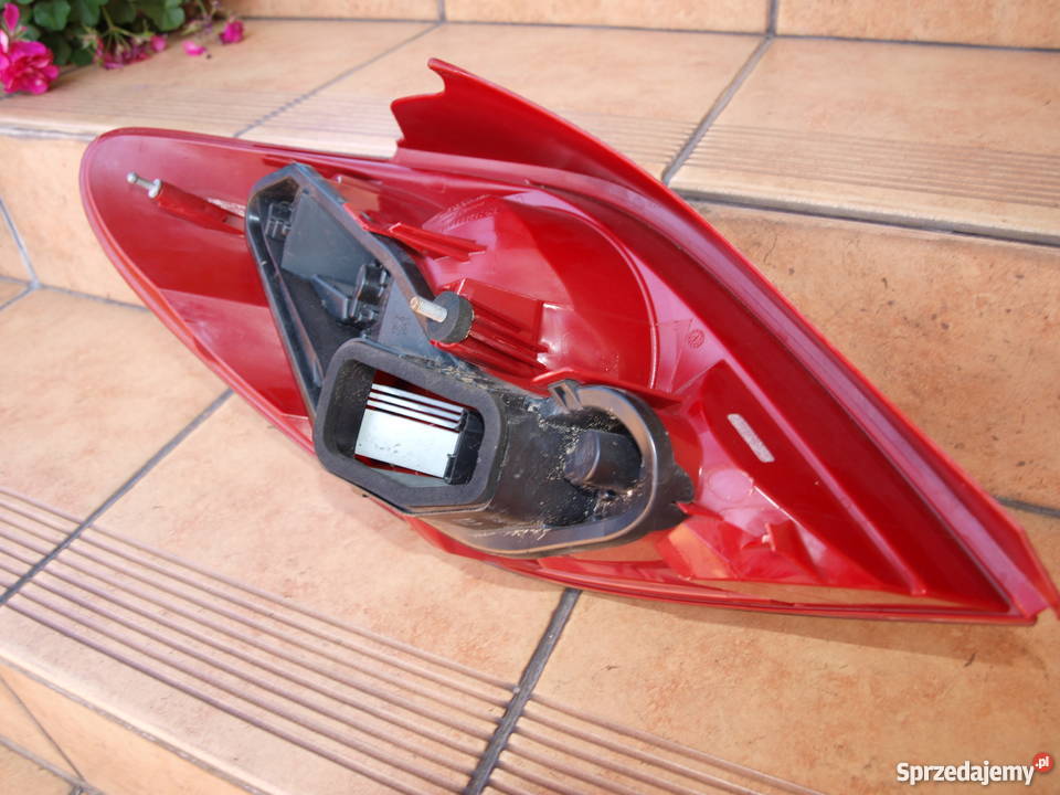 Peugeot 207 lampa tylna prawa 35drzwi 2005 2013r Kalisz