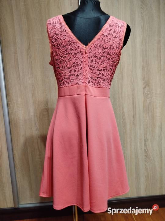 Dziewczęca sukienka rozmiar 4042 Biecz sprzedam