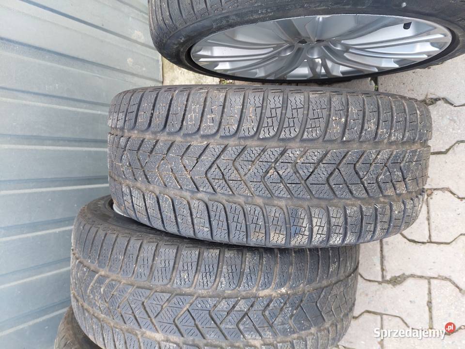 Opony zimowe Pirelli Sottozero 3 24540 R18 97v