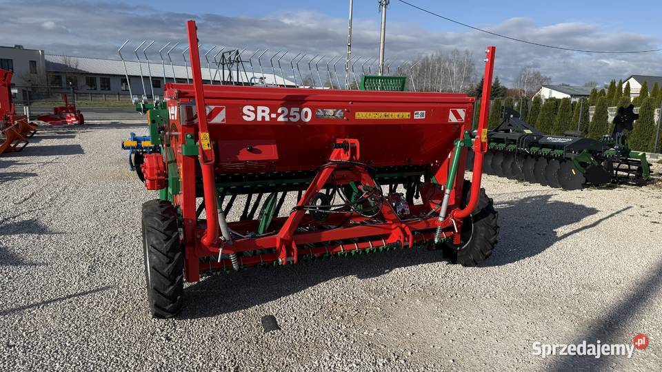 Siewnik Zbożowy Rzędowy SR250 AGROMASZ dostawa Nowe Miasto nad Pilicą