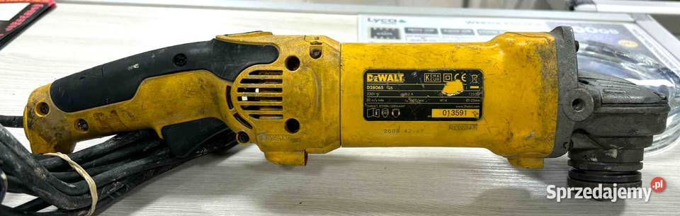 Szlifierka Kątowa DeWALT D28065 1250w