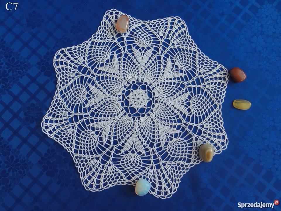 Serwetki białe szydełkowe na szydełku 3034 Lublin